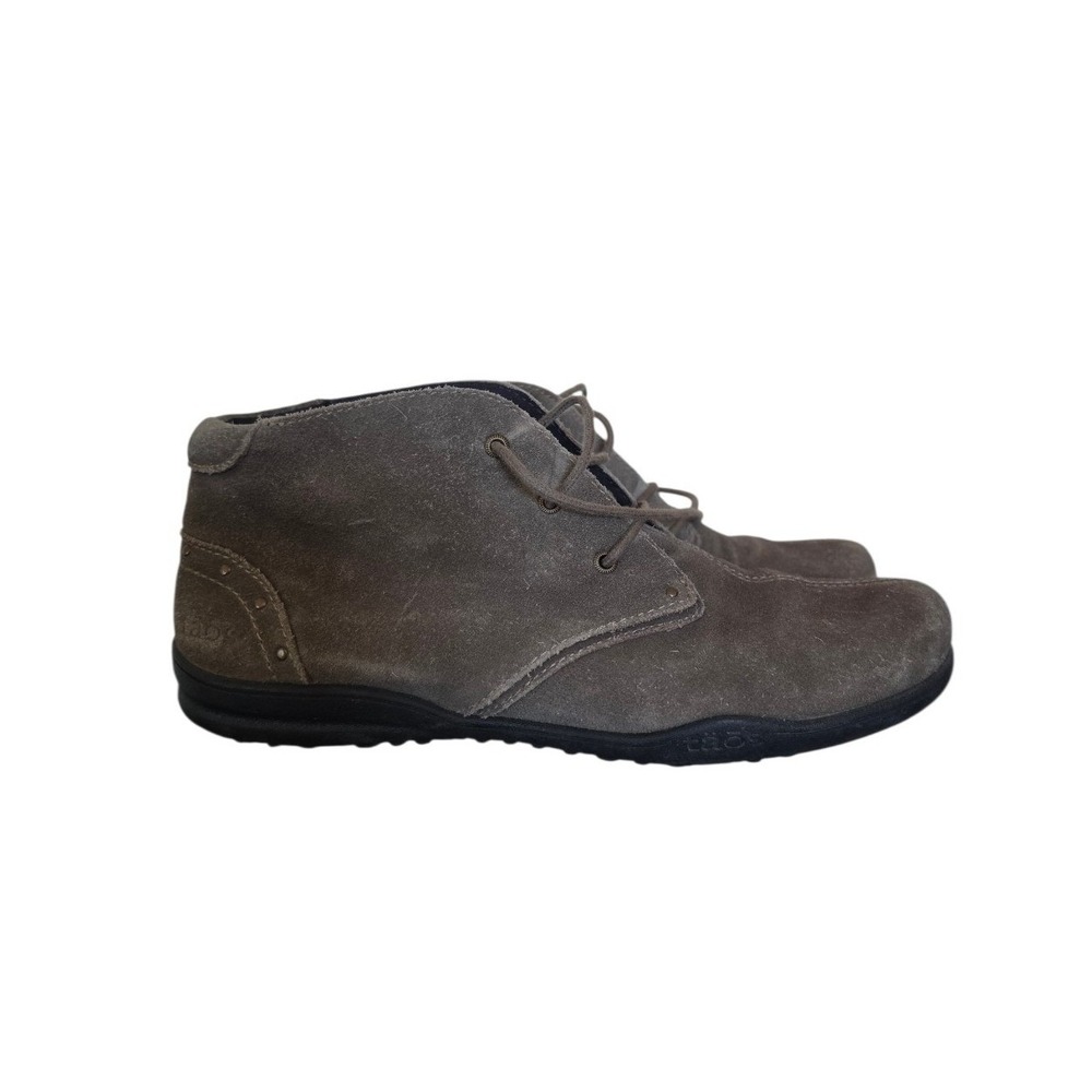 Taos Stellar Soft Gray Suede Preppy Footfriendly Chukka Ankle Boots sz 8
